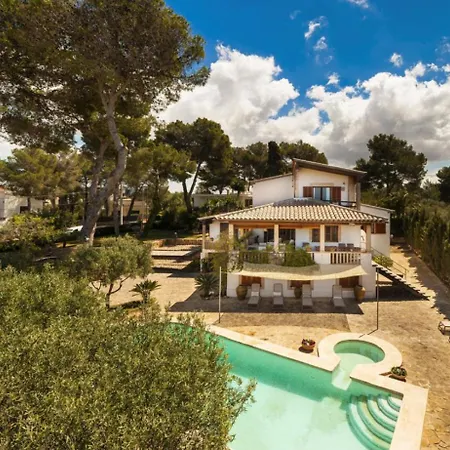 Incredibly Charming By The Sea Of Son Veri Villa *
